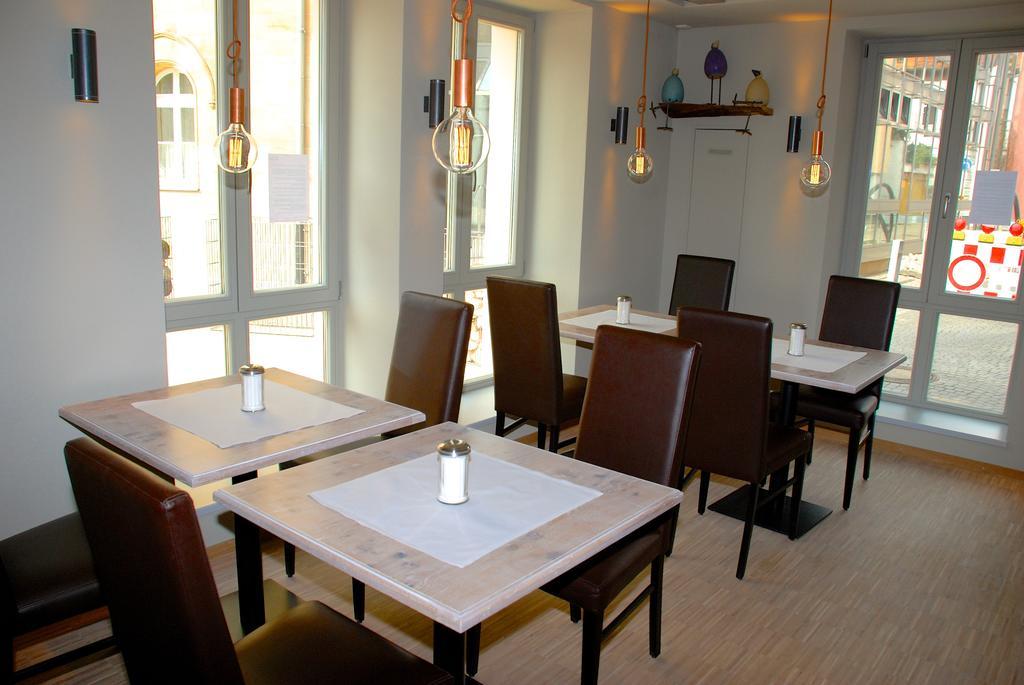 Hezelhof'S Radl-Hotel Wassertrüdingen Buitenkant foto