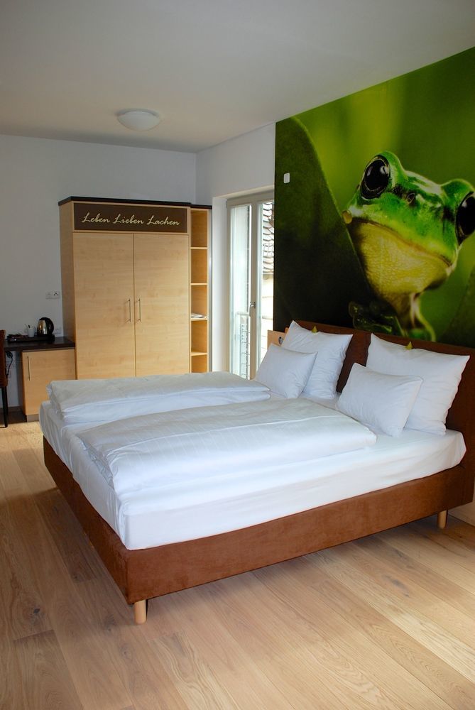 Hezelhof'S Radl-Hotel Wassertrüdingen Buitenkant foto